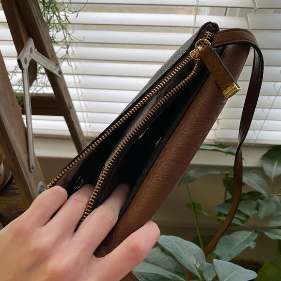 Calvin Klein NWT Leather Purse - Picture 5 of 8